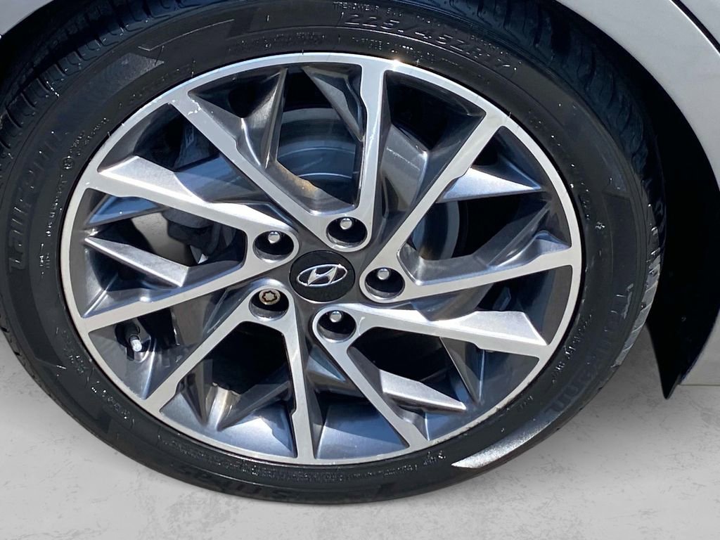 Used 2020 Hyundai Elantra Limited w/ Ultimate Package 03 FWD image 26
