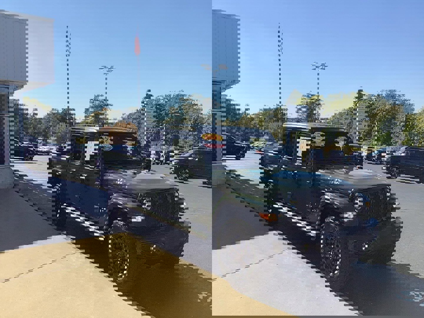 Certified 2021 Jeep Gladiator Willys image 2