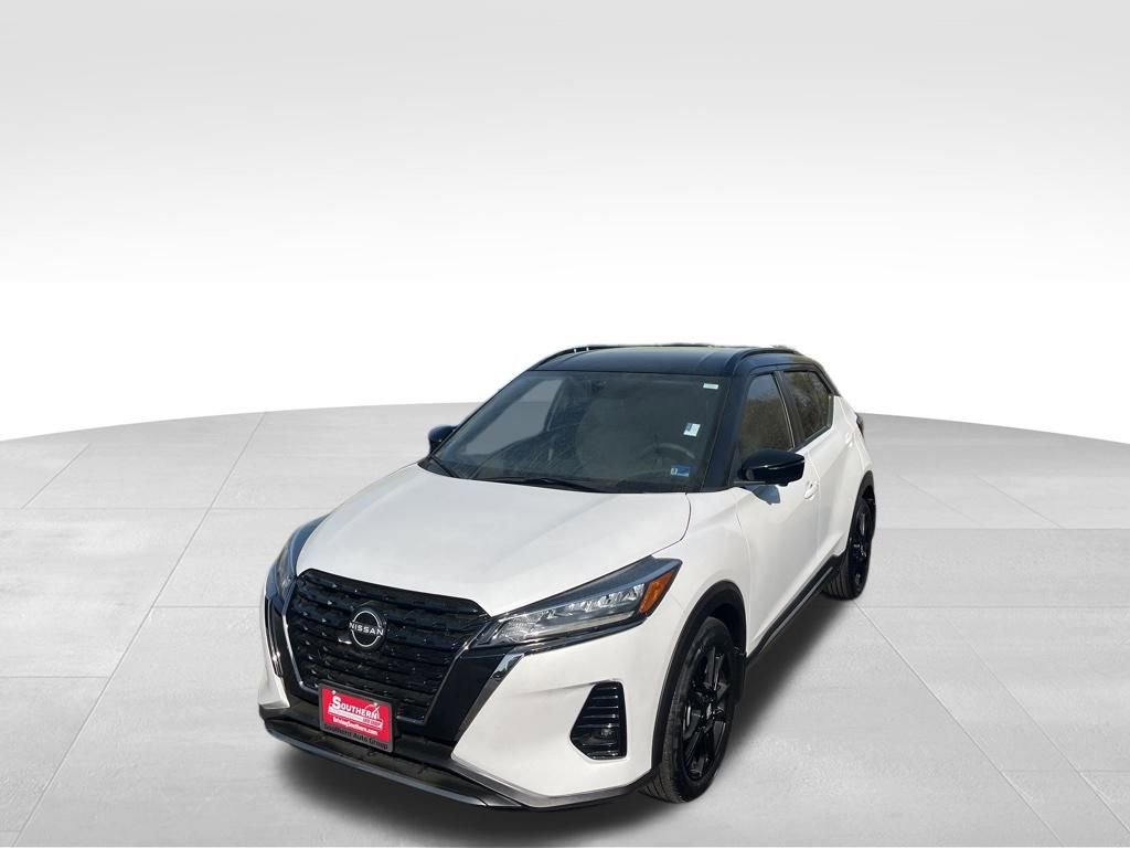 Used 2023 Nissan Kicks SR w/ SR Premium Package image 24