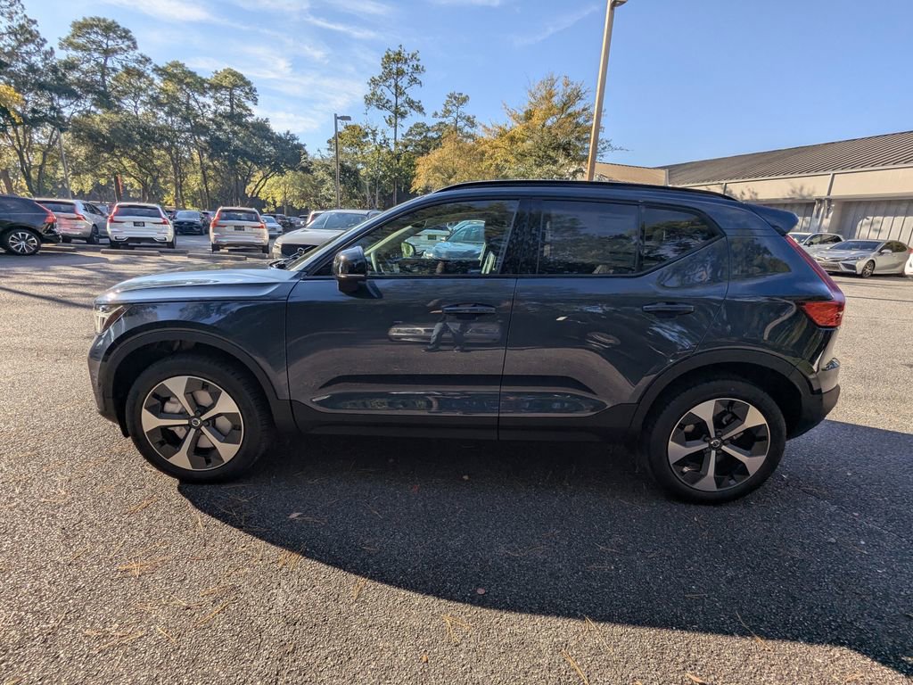 New 2026 Volvo XC40 B4 Plus w/ Protection Package Premier image 7