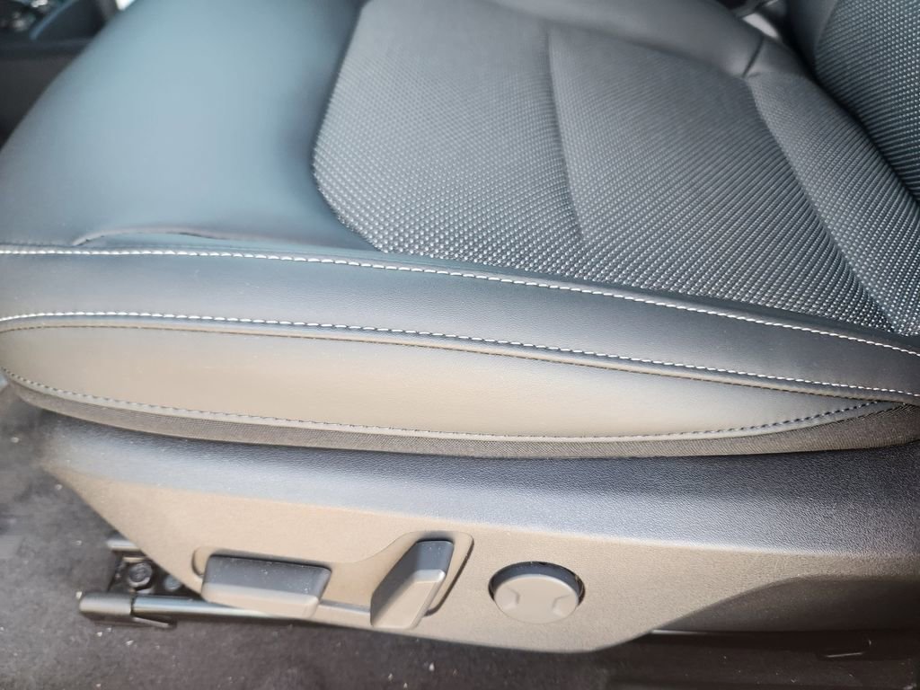 New 2025 Kia EV6 Light w/ Light LR Technology Package image 9