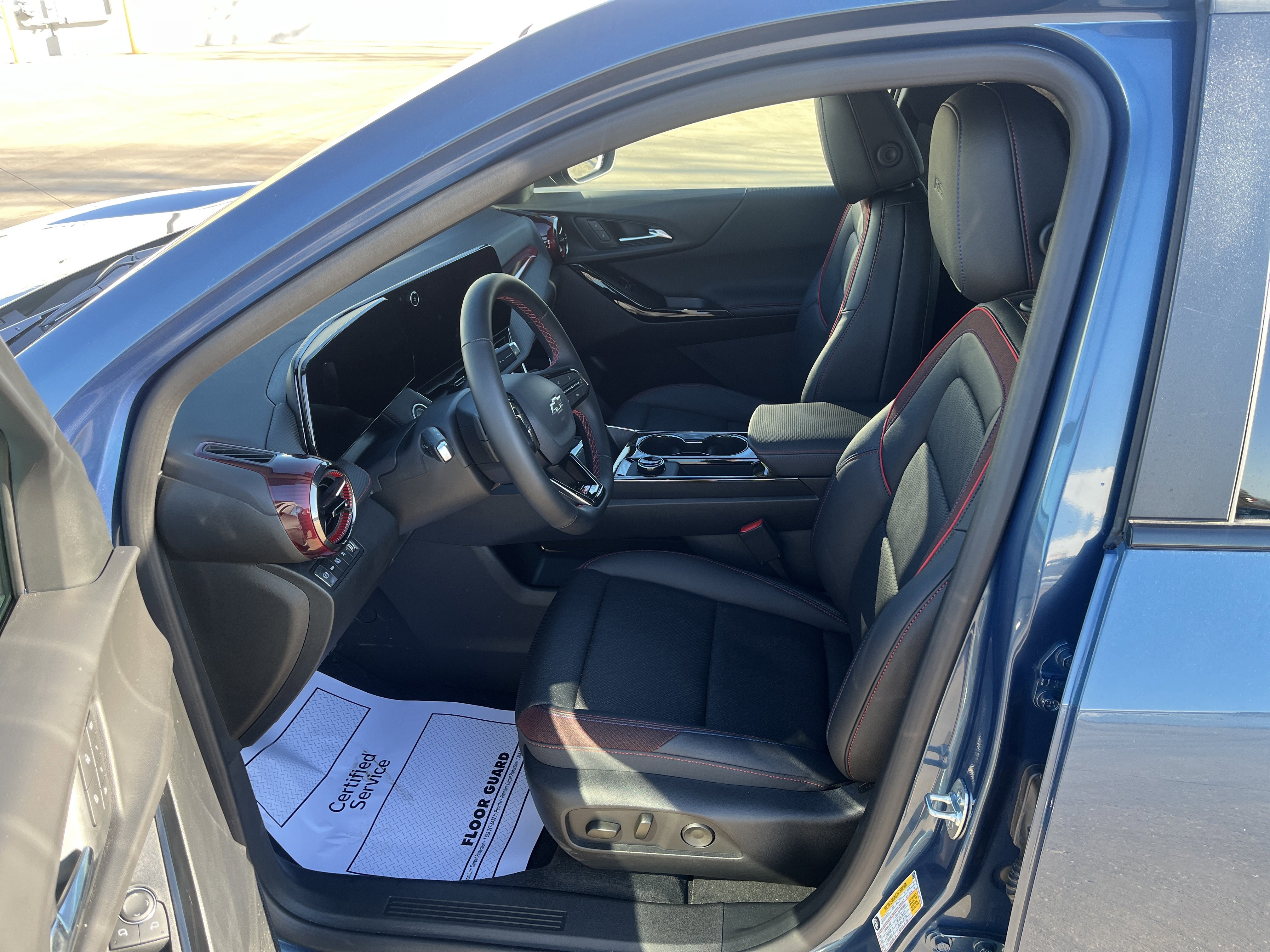 Used 2026 Chevrolet Equinox RS w/ Convenience Package III image 9