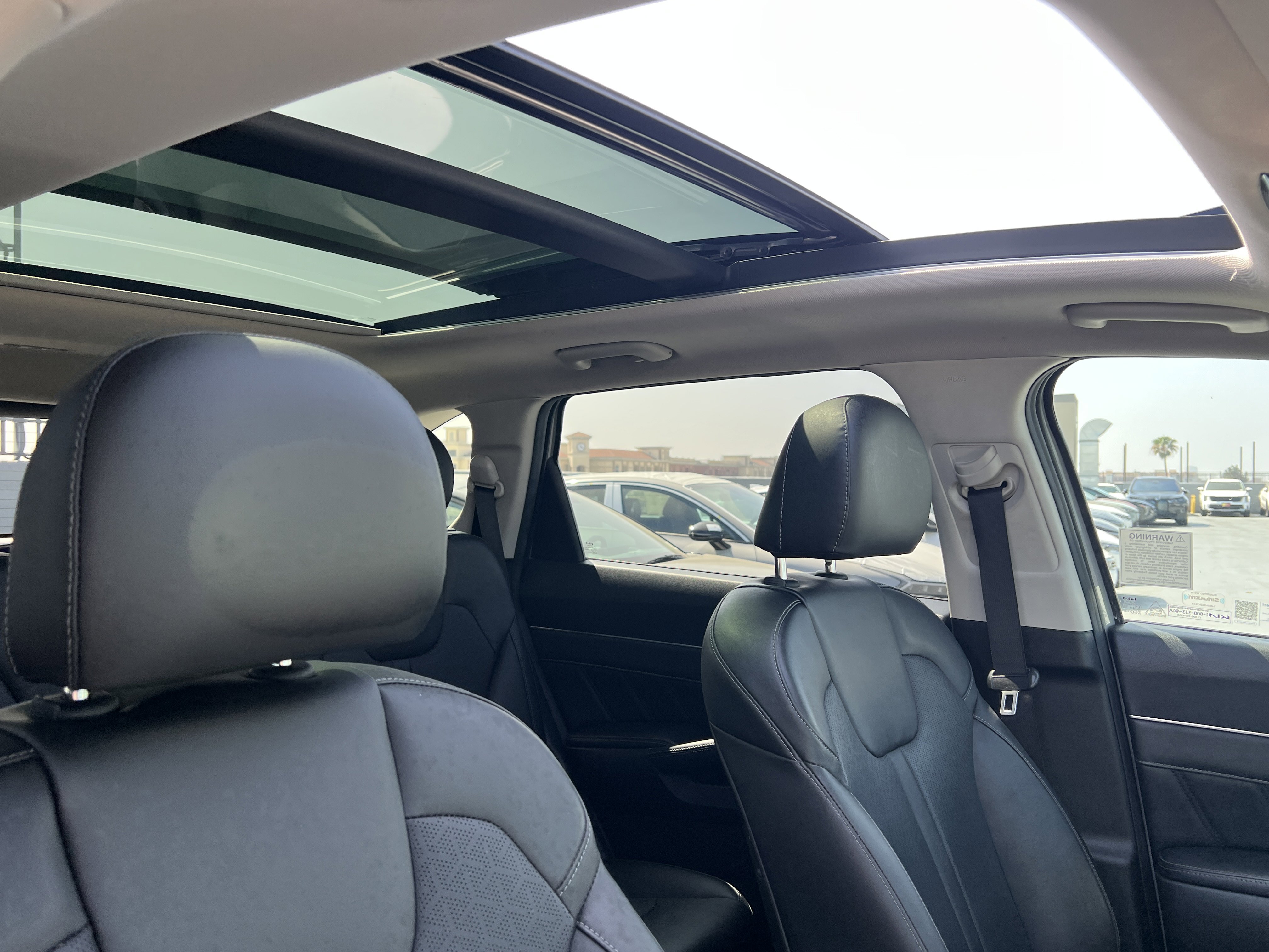 Certified 2022 Kia Sorento SX image 18