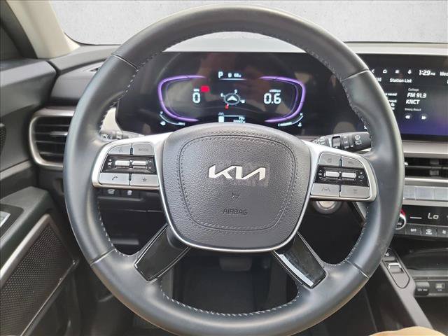 Used 2025 Kia Telluride S FWD image 19
