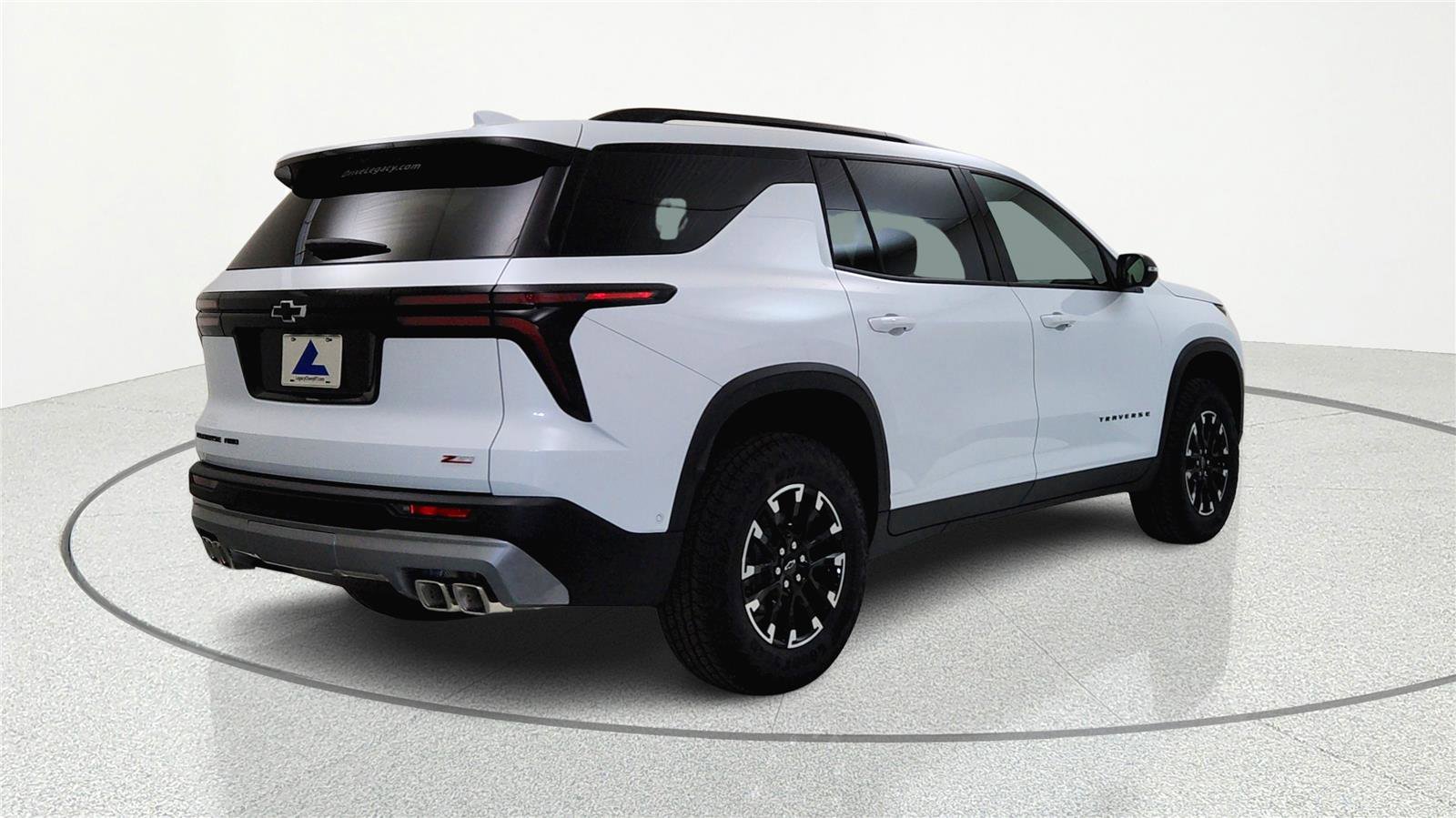 New 2026 Chevrolet Traverse Z71 w/ Enhanced Driving Package AWD/4WD image 4