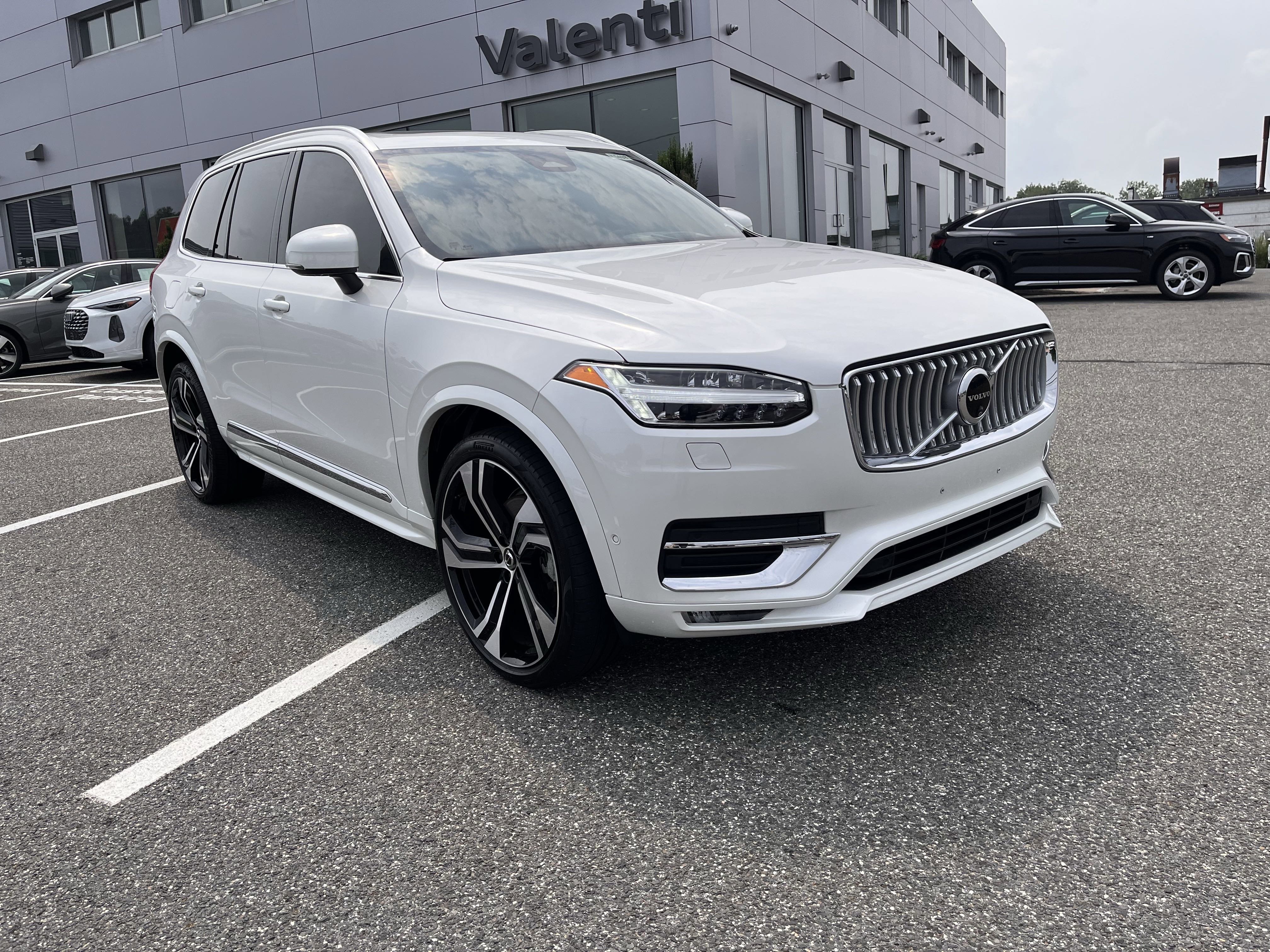 Certified 2024 Volvo XC90 B6 Ultimate w/ Lounge Package