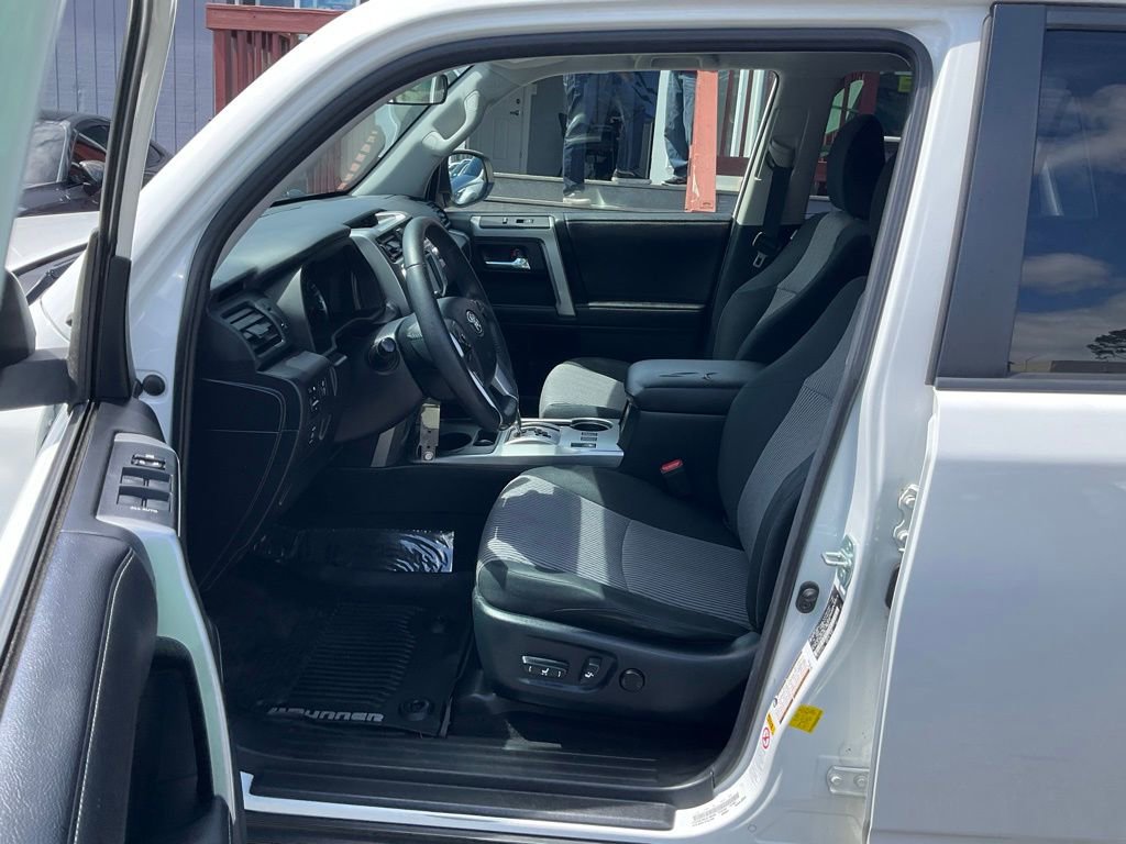 Used 2018 Toyota 4Runner SR5 RWD image 14