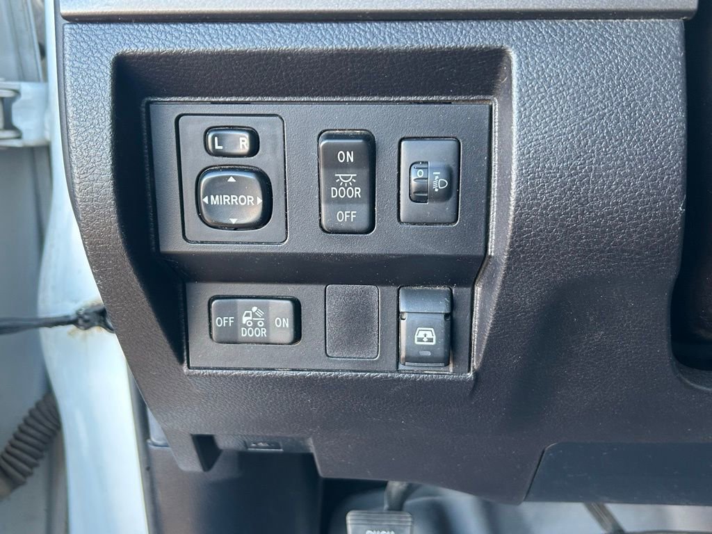 Used 2015 Toyota Tundra SR5 image 17