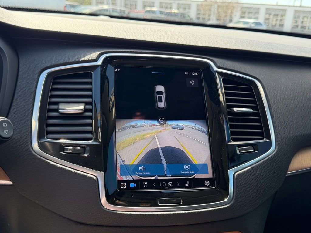 Used 2023 Volvo XC90 B6 Plus w/ Protection Package Premier image 23