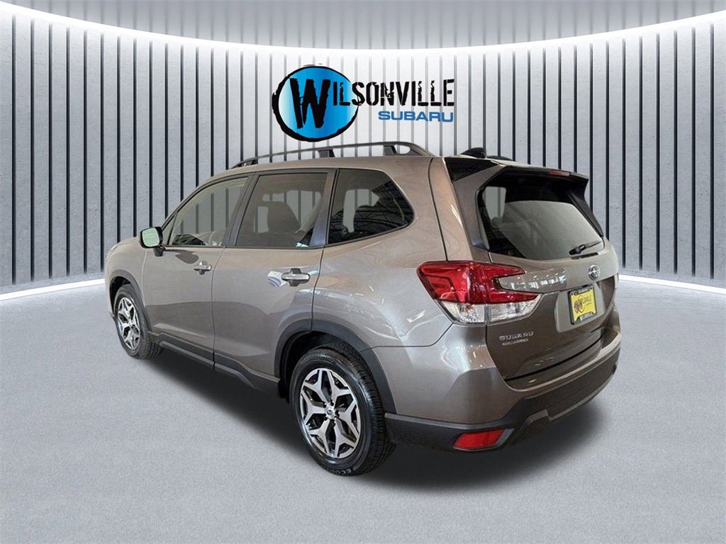 Used 2024 Subaru Forester Premium image 8