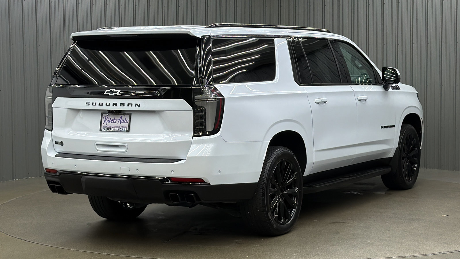 Used 2026 Chevrolet Suburban High Country w/ Sun And Tow Package AWD/4WD image 5