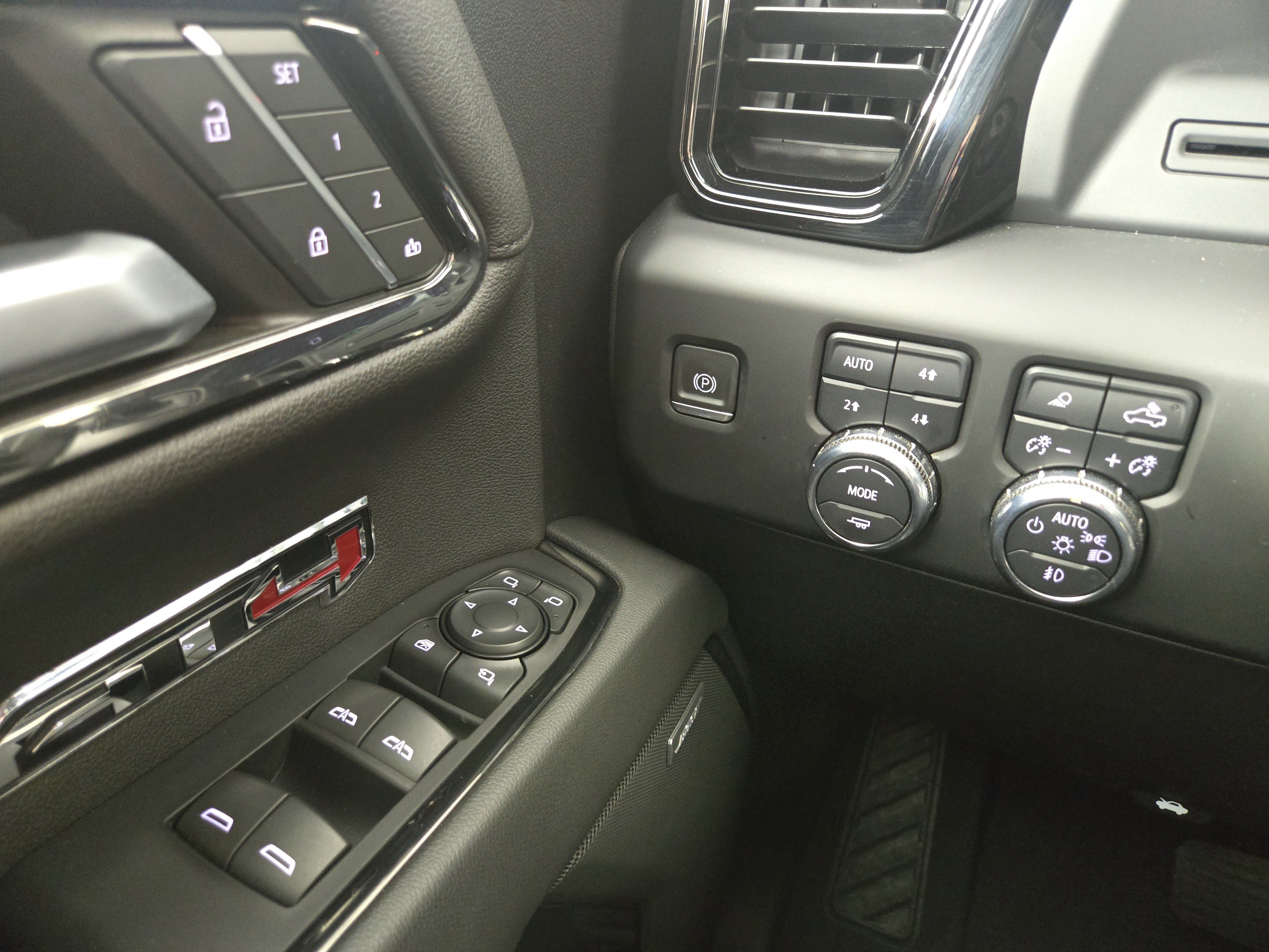 Certified 2022 GMC Sierra 1500 AT4 AWD/4WD image 27
