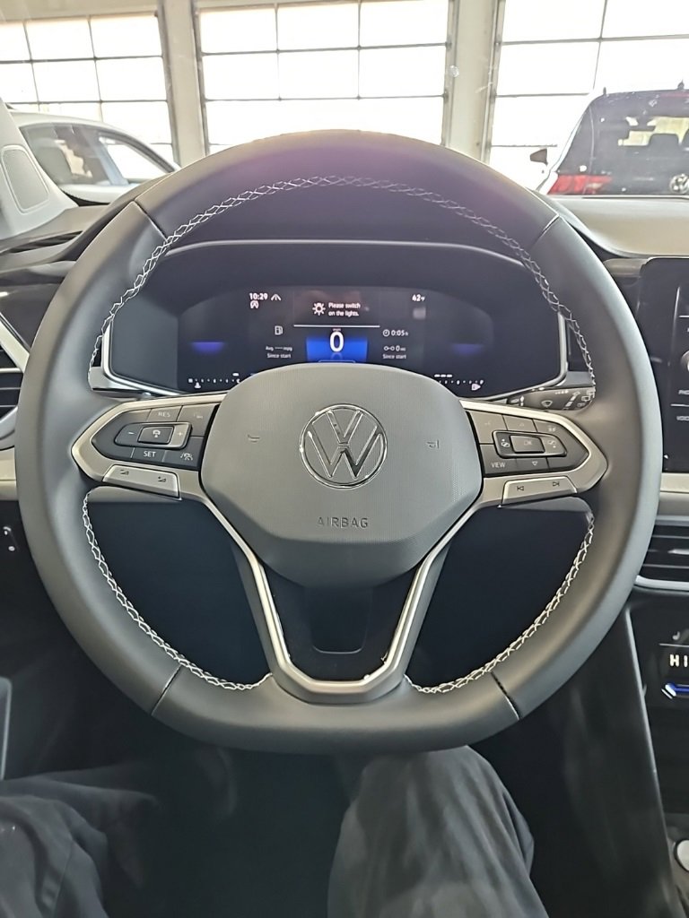 New 2026 Volkswagen Taos SE image 34