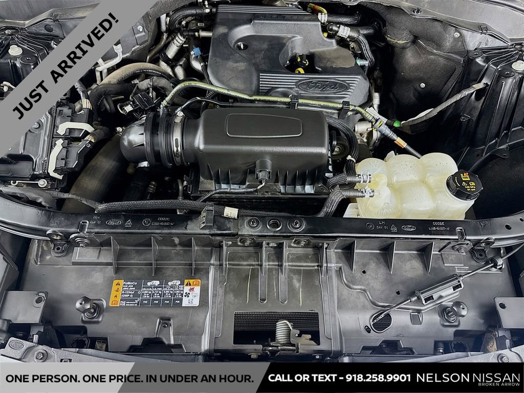 Used 2020 Ford Explorer XLT w/ Equipment Group 202A image 29