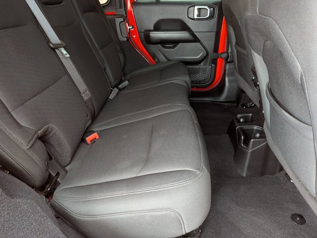 Used 2018 Jeep Wrangler Unlimited Sahara w/ Cold Weather Group image 22