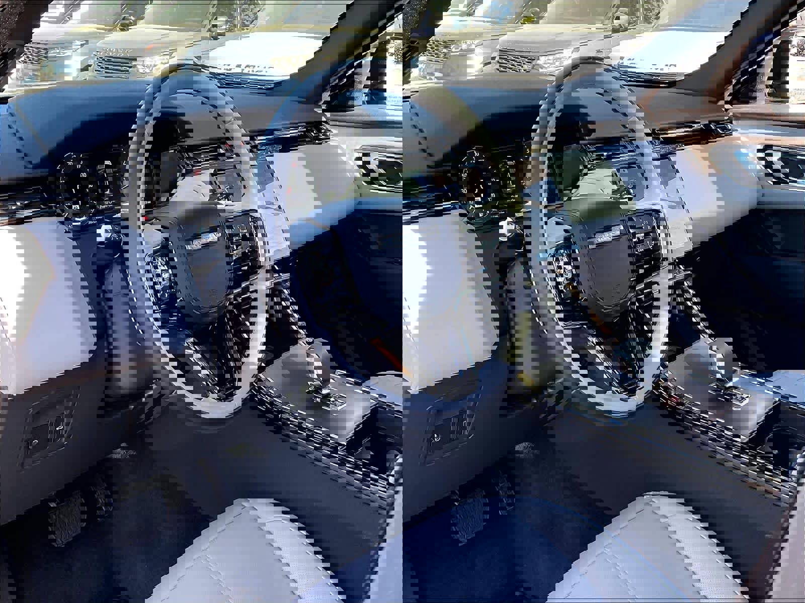 Used 2026 Land Rover Range Rover Velar S image 16