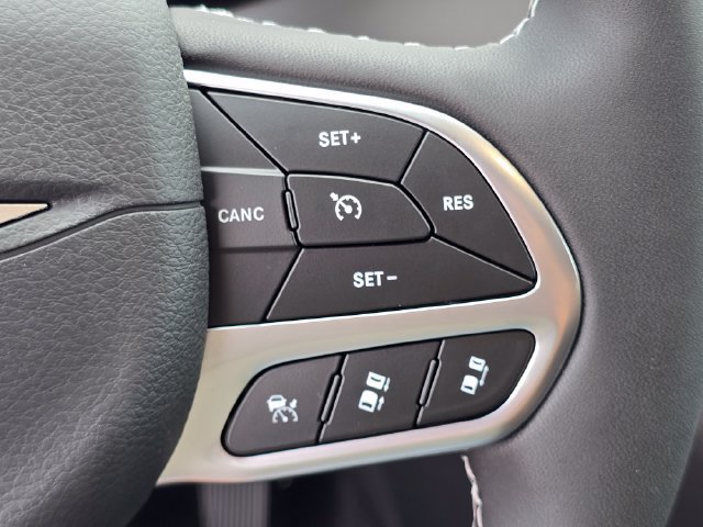 New 2027 Chrysler Pacifica LX FWD image 17