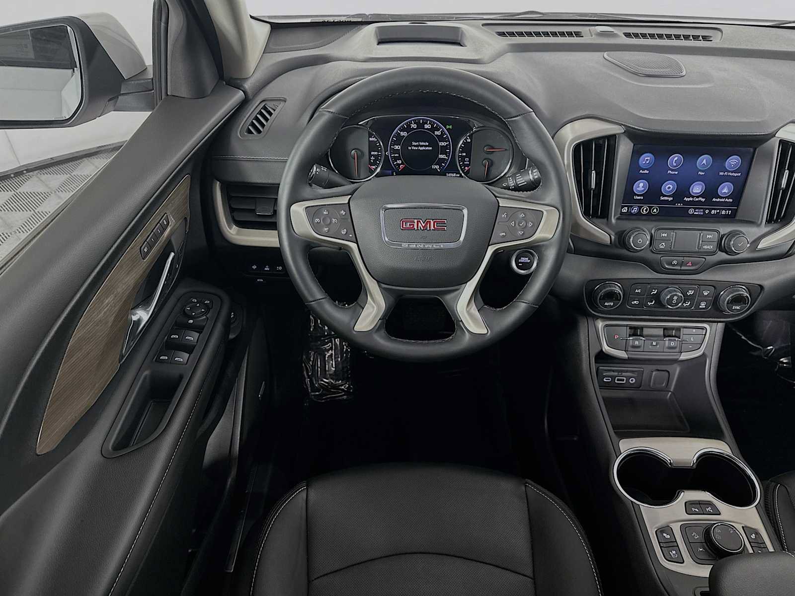 Used 2024 GMC Terrain Denali w/ Denali Premium Package AWD/4WD image 20