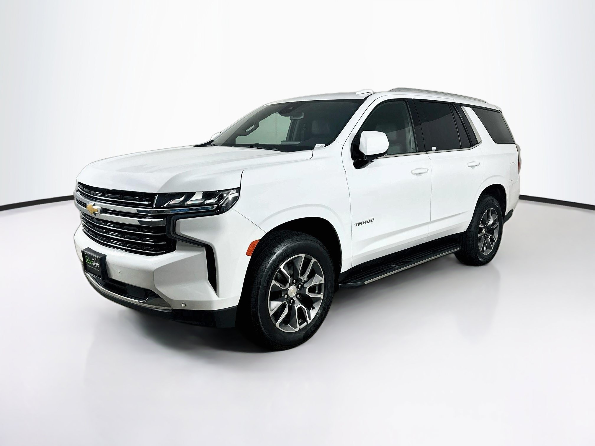 Used 2023 Chevrolet Tahoe LT w/ Luxury Package RWD image 3