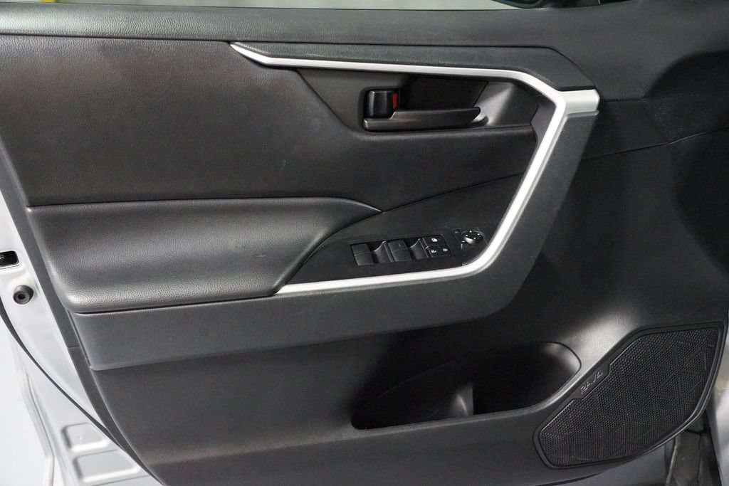Certified 2024 Toyota RAV4 LE FWD image 28