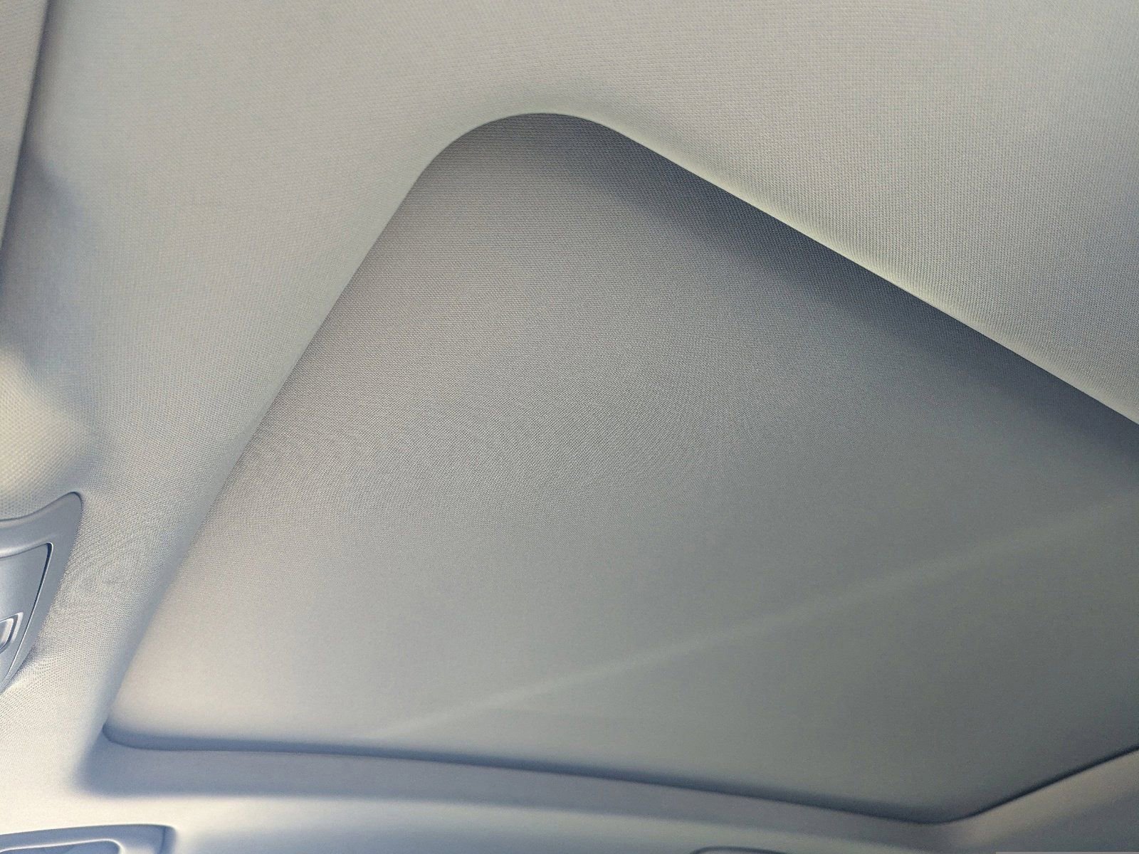 Used 2023 GMC Terrain SLT w/ Elevation Edition image 33