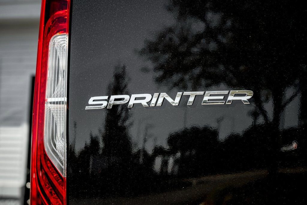 Used 2025 Mercedes-Benz Sprinter 2500 image 9