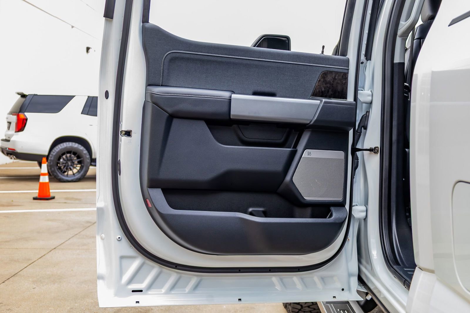 Used 2024 Ford F350 Lariat w/ Lariat Ultimate Package image 37