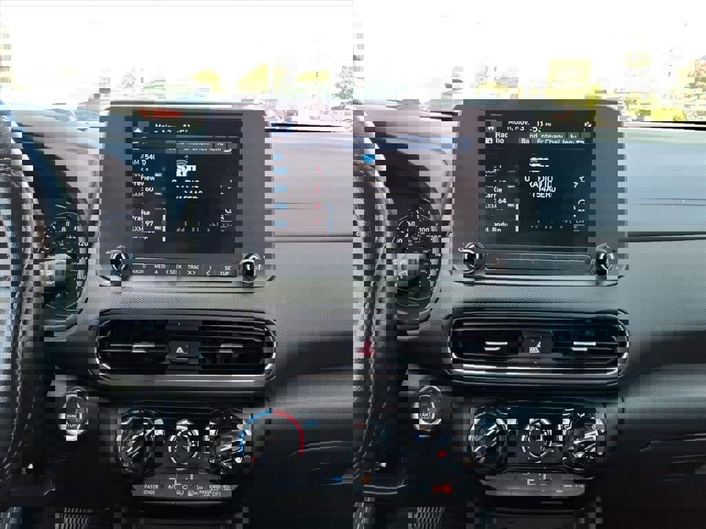 Used 2023 Hyundai Kona SEL image 10