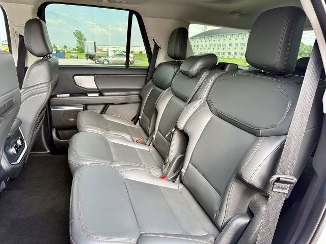 Certified 2025 Ford Expedition Active AWD/4WD image 12