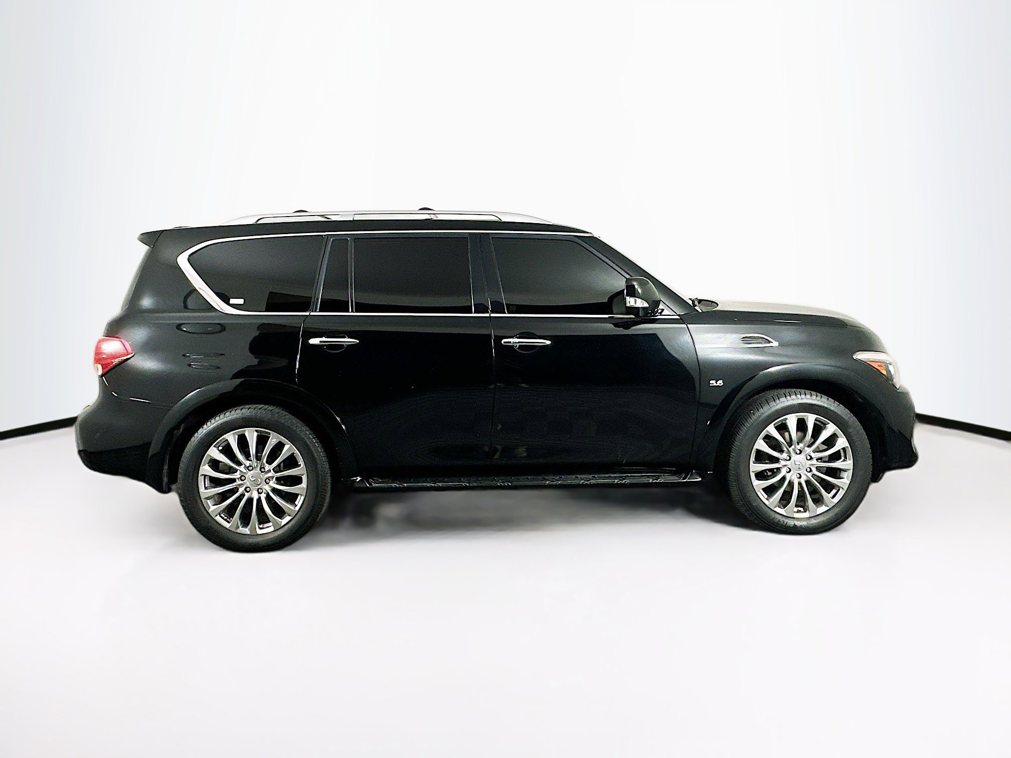 Used 2016 INFINITI QX80 Luxe w/ 22" Wheel Package RWD image 10
