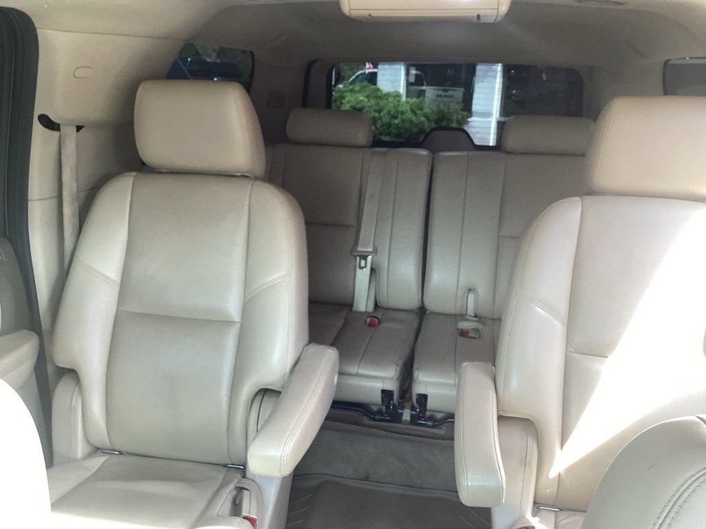 Used 2014 Chevrolet Suburban LTZ AWD/4WD image 12