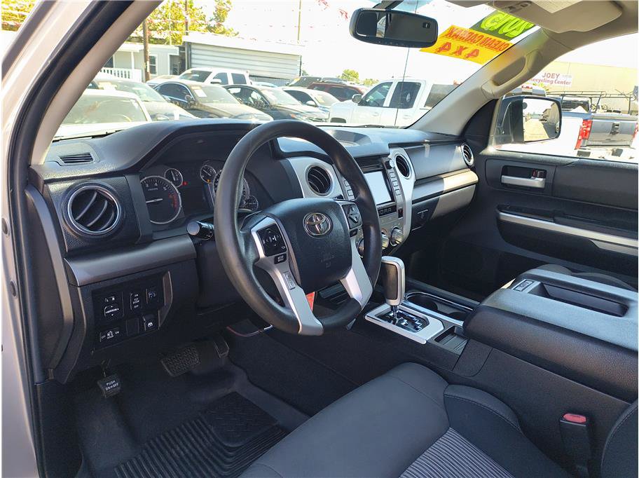 Used 2015 Toyota Tundra SR5 w/ TRD Off Road Package AWD/4WD image 5