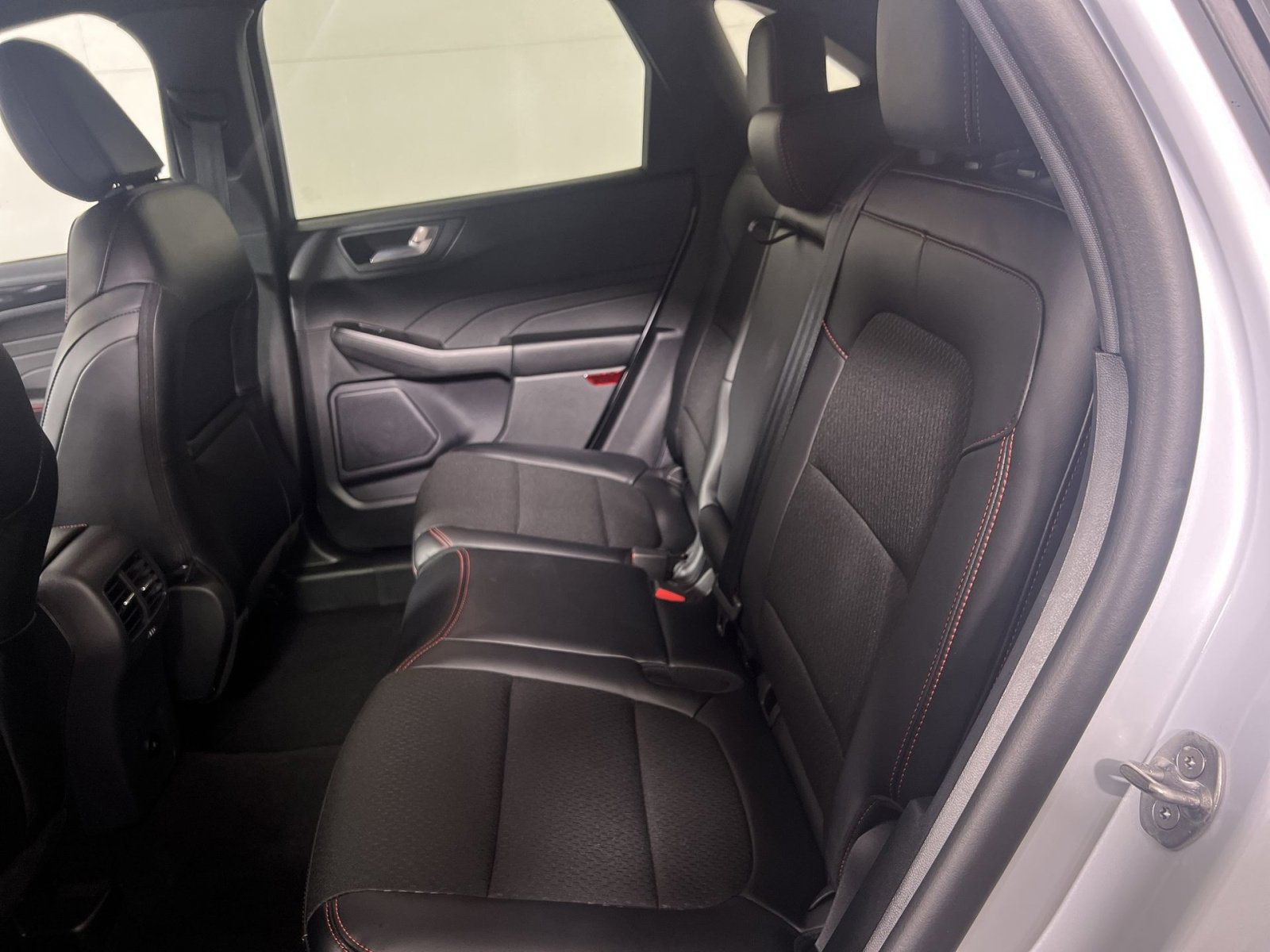 Used 2025 Ford Escape ST-Line w/ Equipment Group 301A image 23