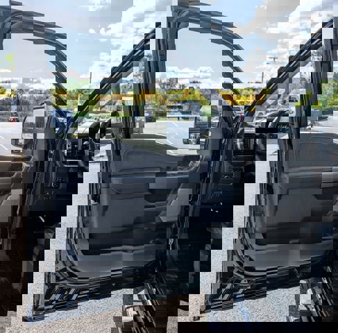 New 2026 Ford F350 Lariat w/ Black Appearance Package image 34