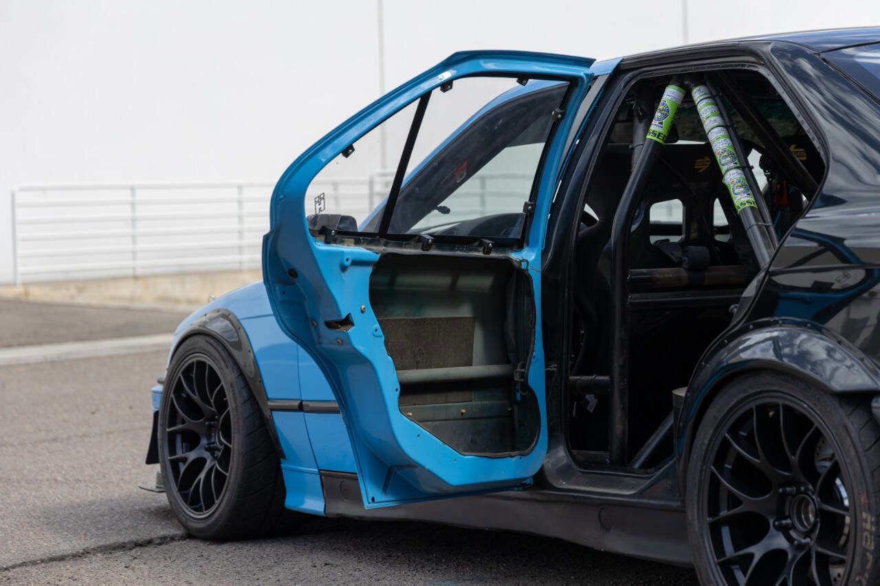 Used 1994 BMW 325i Sedan image 25