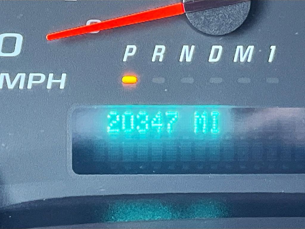 Used 2024 GMC Savana 2500 w/ Driver Convenience Package image 12