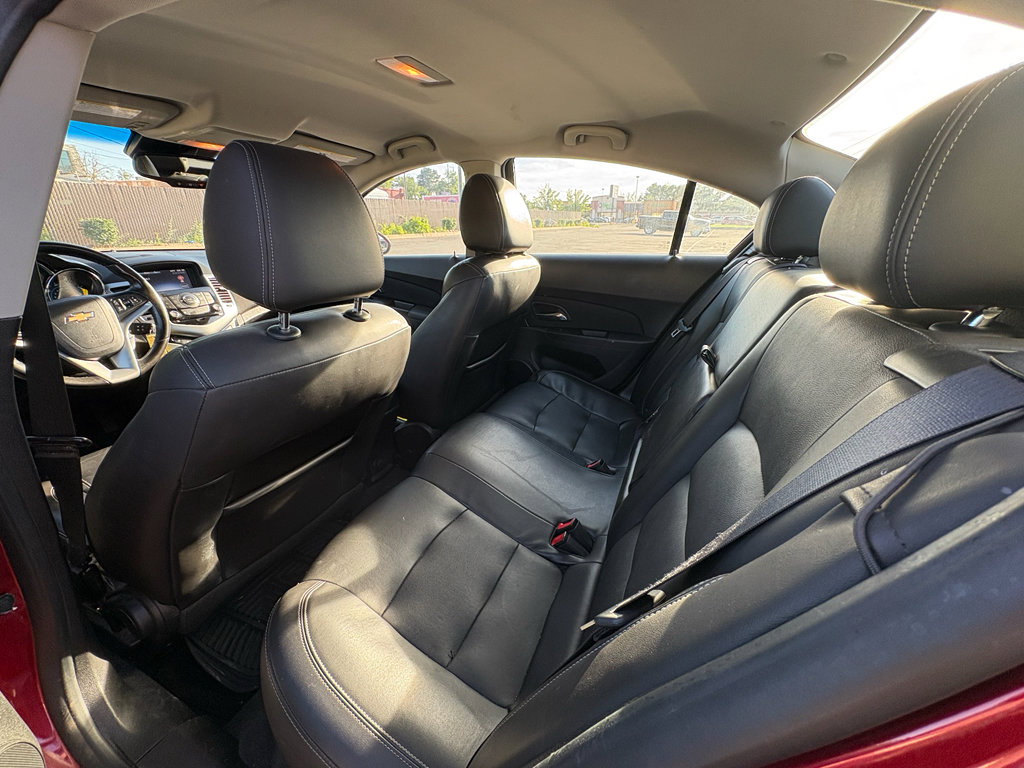 Used 2014 Chevrolet Cruze Diesel FWD image 10