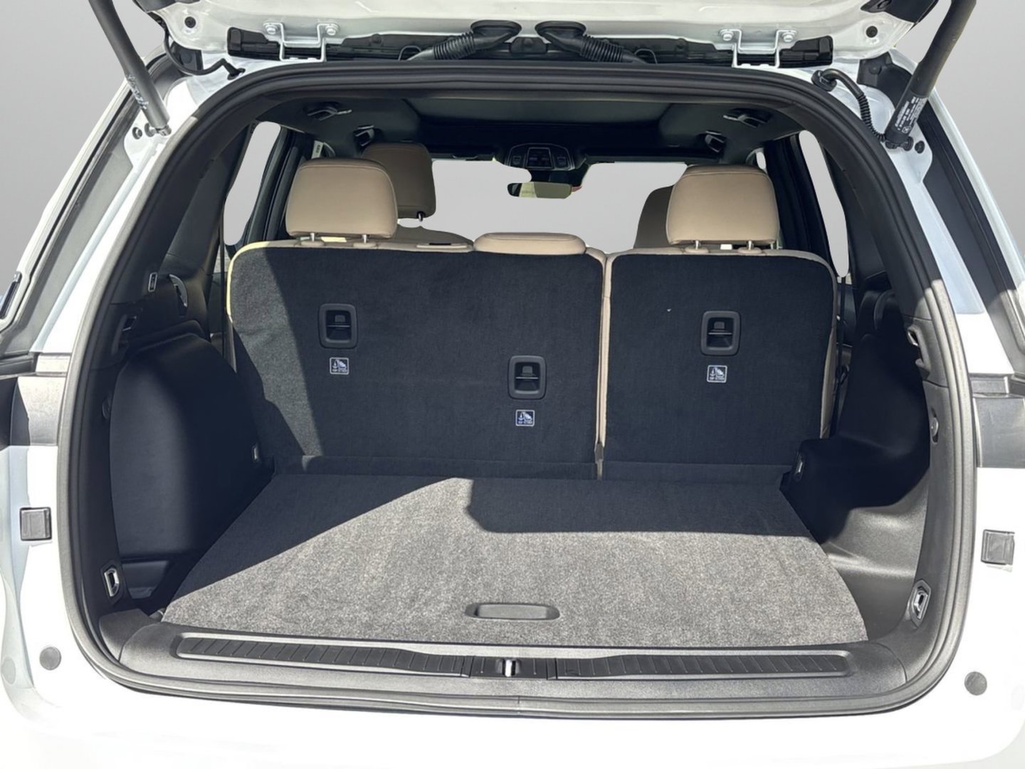 New 2025 Jeep Grand Cherokee Limited image 8