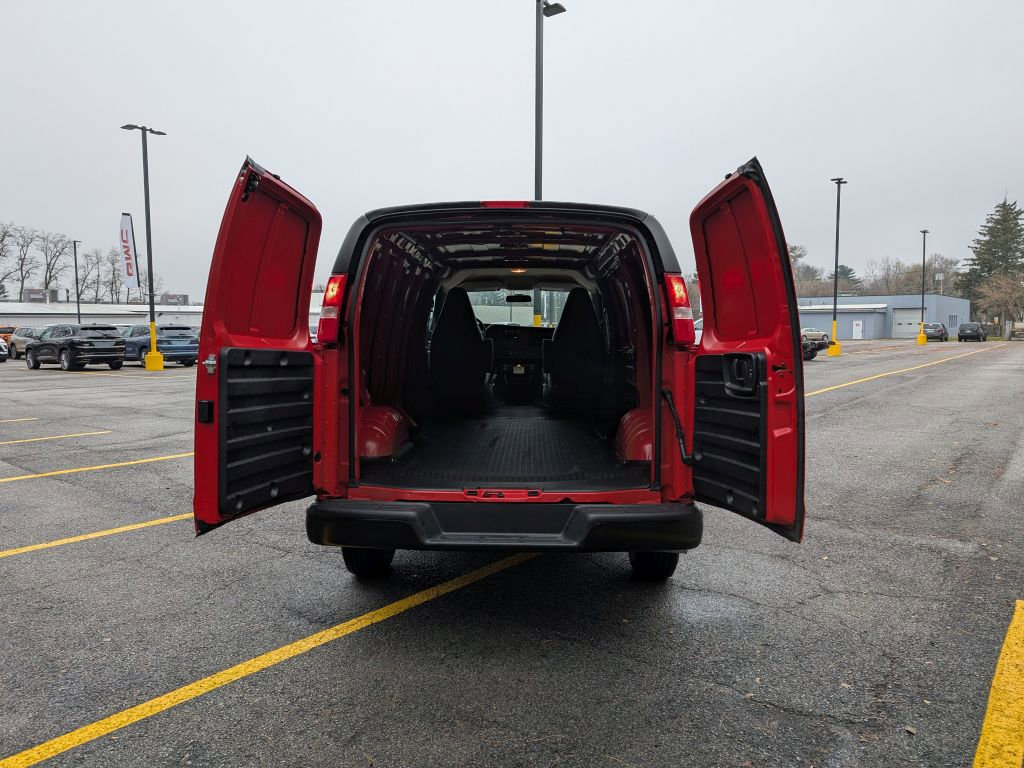 New 2025 GMC Savana 3500 image 27