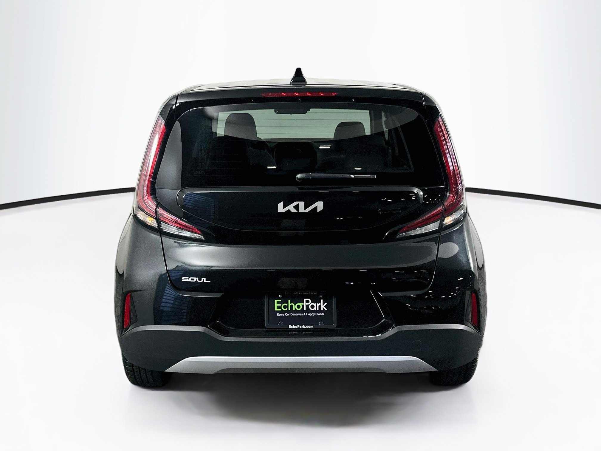 Used 2025 Kia Soul LX w/ LX Technology Package FWD image 7