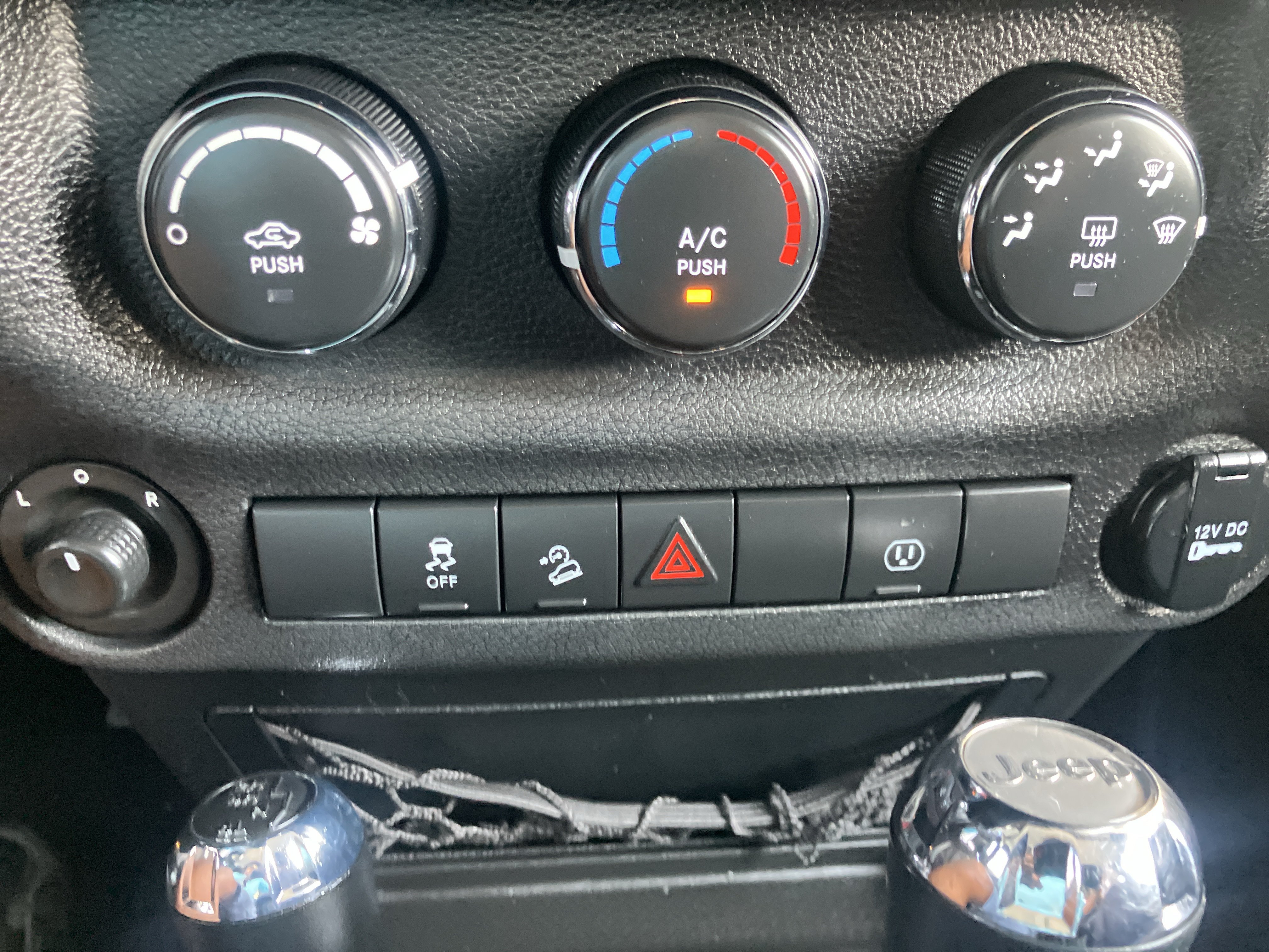 Used 2013 Jeep Wrangler Rubicon w/ Dual Top Group AWD/4WD image 21