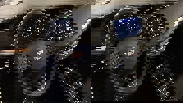 Used 2019 Cadillac XT4 Premium Luxury w/ Technology Package image 24