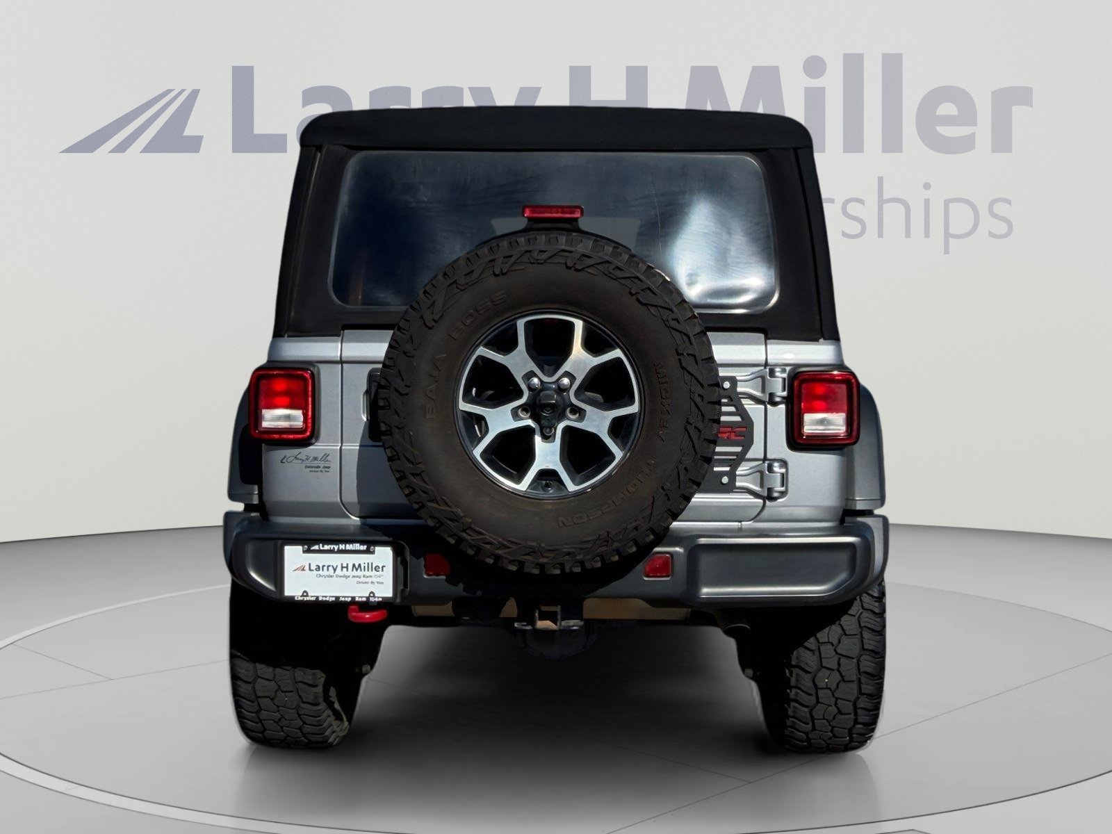 Used 2021 Jeep Wrangler Unlimited Rubicon w/ Cold Weather Group AWD/4WD image 6
