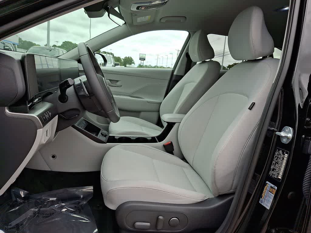 Used 2025 Hyundai Kona SEL AWD/4WD image 12