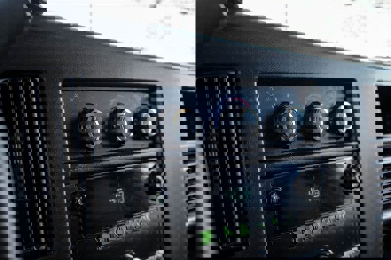 Used 2012 Chevrolet Express 2500 image 18