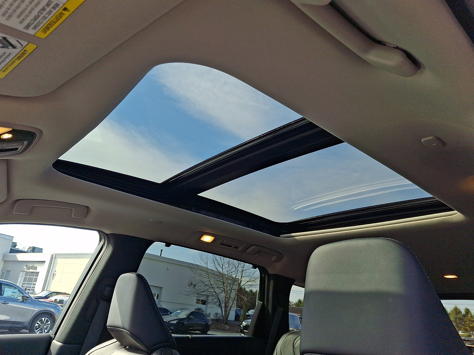 Certified 2025 INFINITI QX60 Luxe image 14