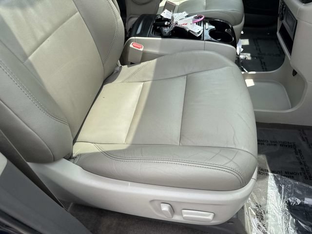 Used 2019 Toyota Sienna XLE w/ XLE Navigation Package FWD image 10