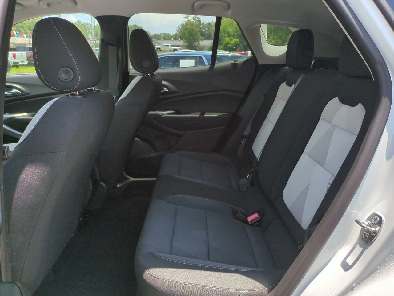 New 2026 Chevrolet Trax LS w/ LS Convenience Package FWD image 14