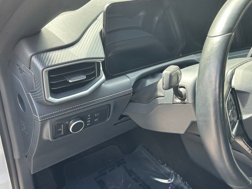 Used 2025 Ford Mustang Premium image 17