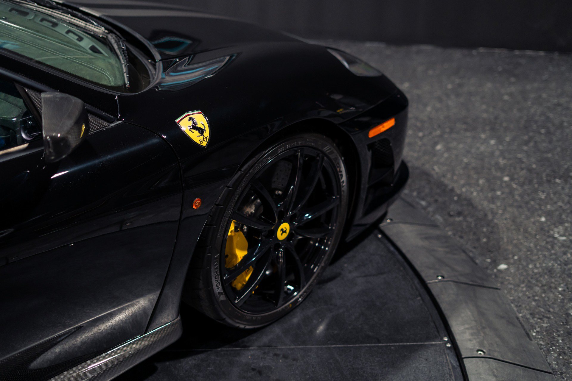 Used 2009 Ferrari F430 Scuderia RWD image 9